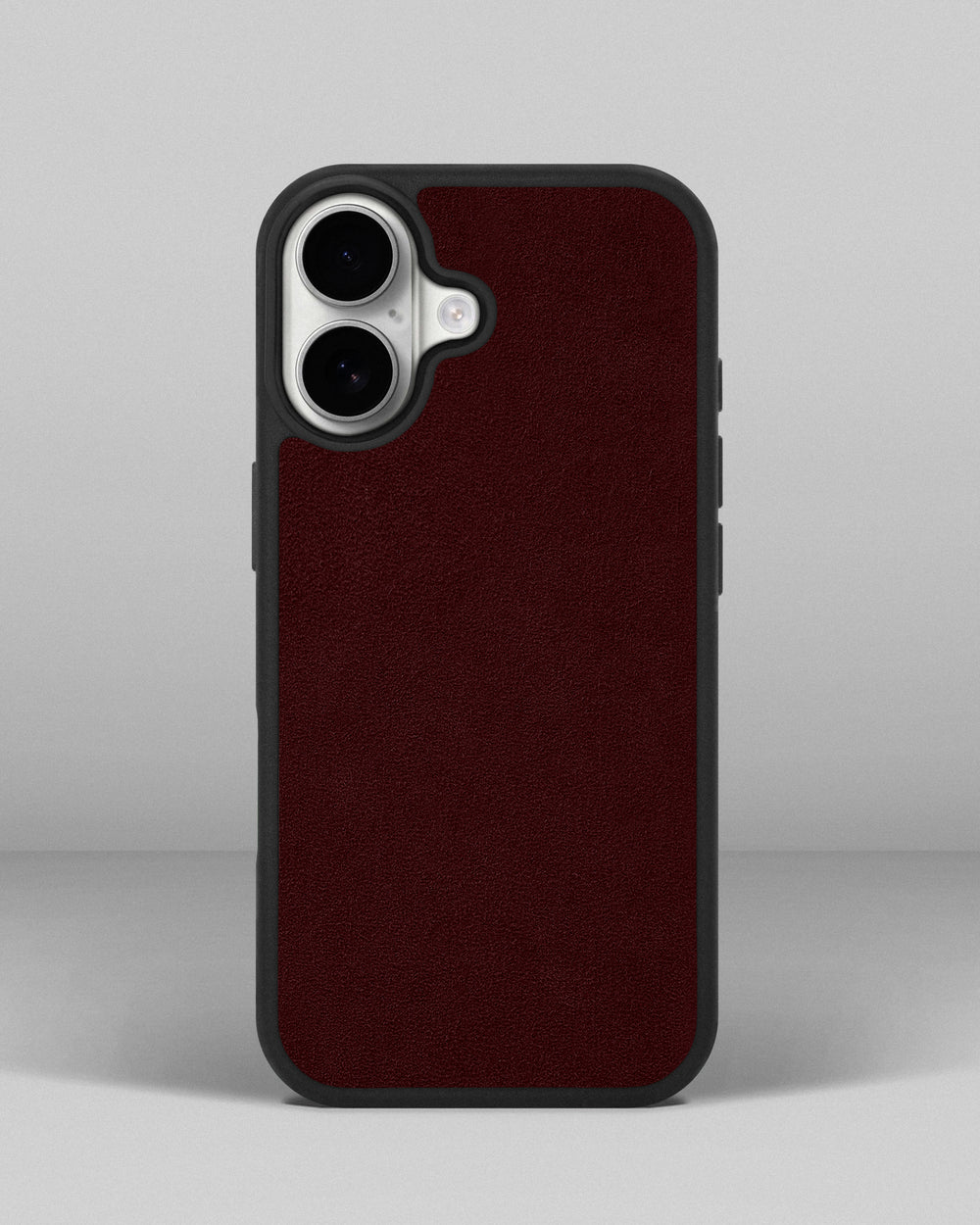 Чохол із бордовою вставкою з алькантари для iPhone 17