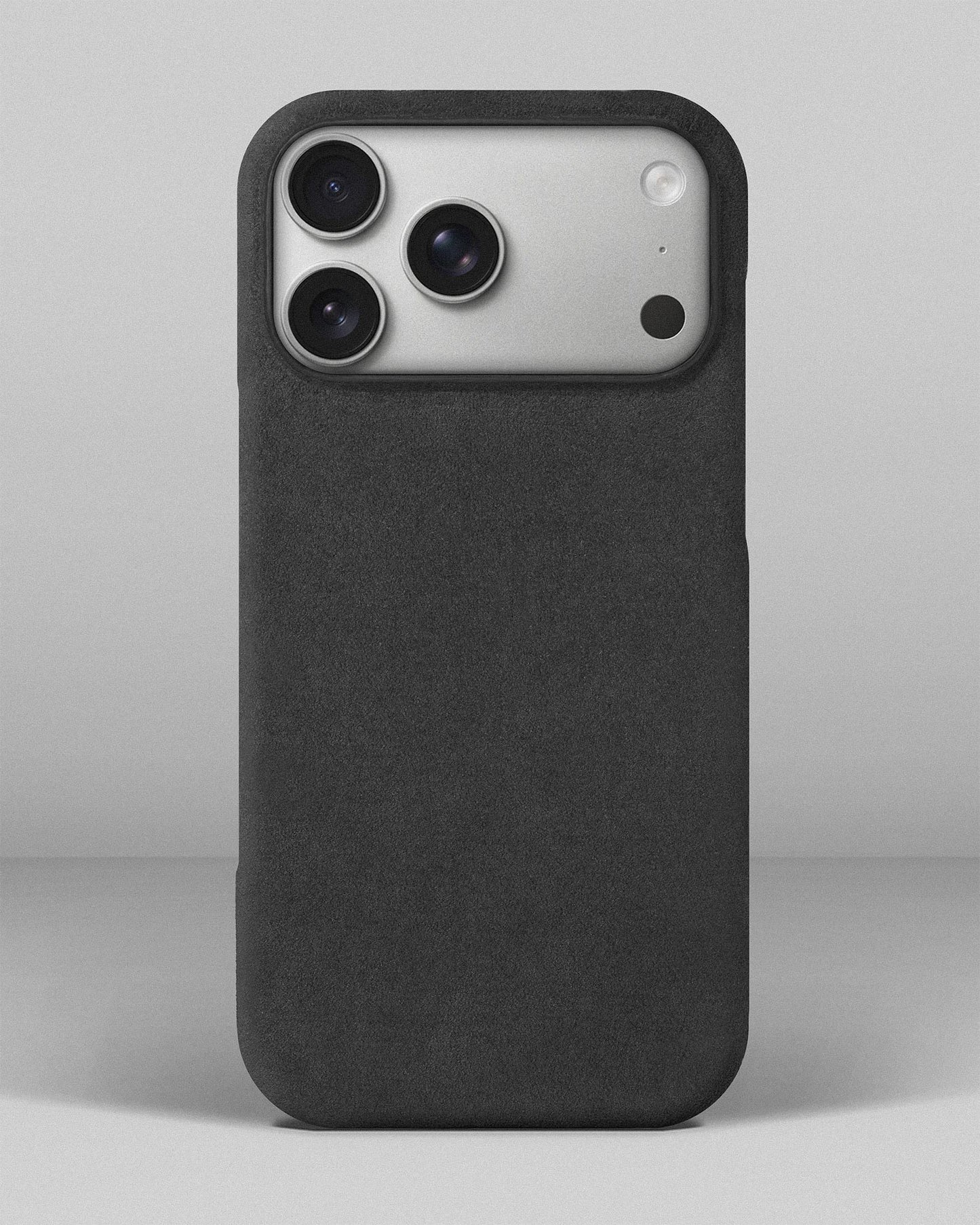 Сірий чохол з алькантари для iPhone 17 Pro Max