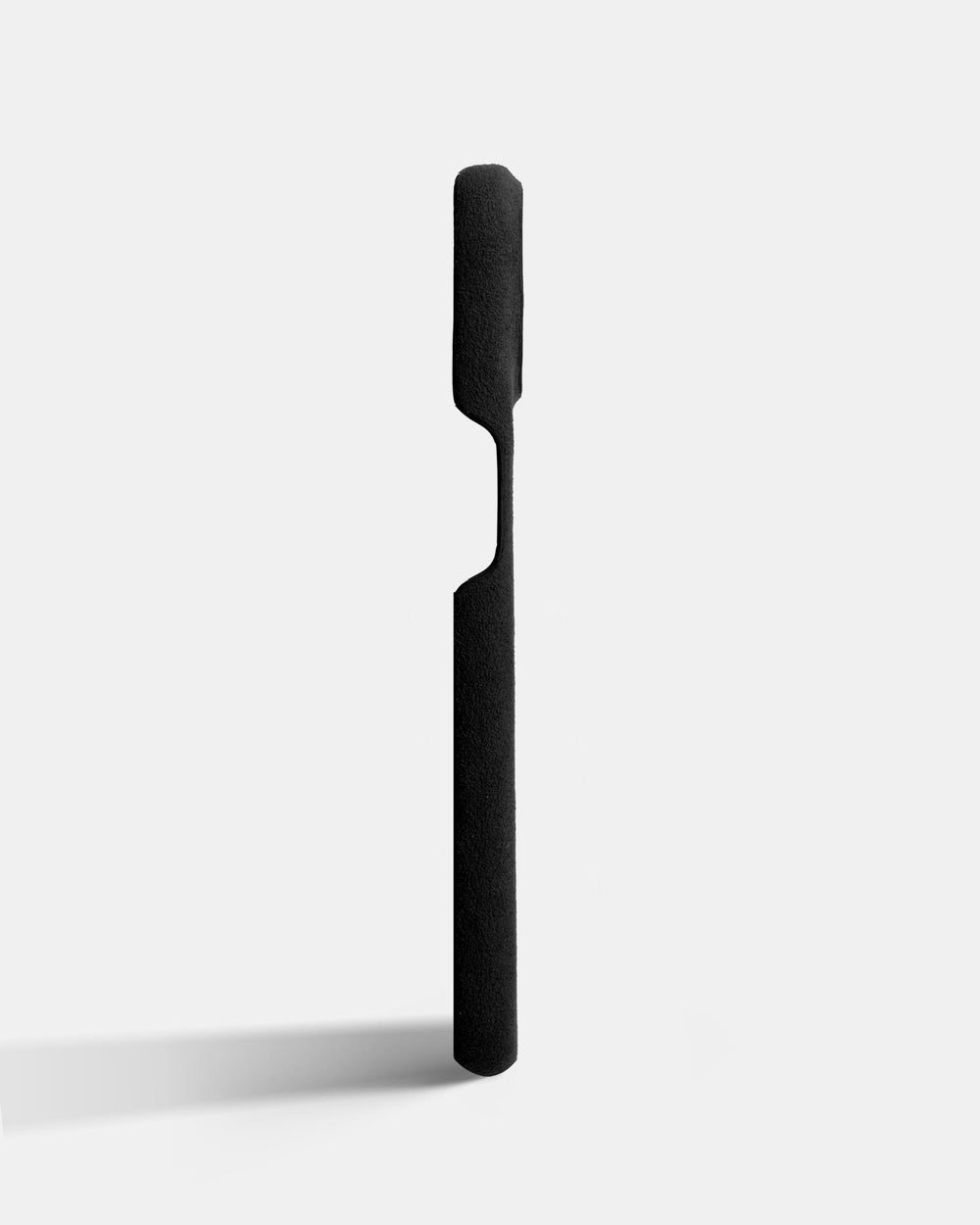 Чорний обтягнутий чохол з алькантари для iPhone 15