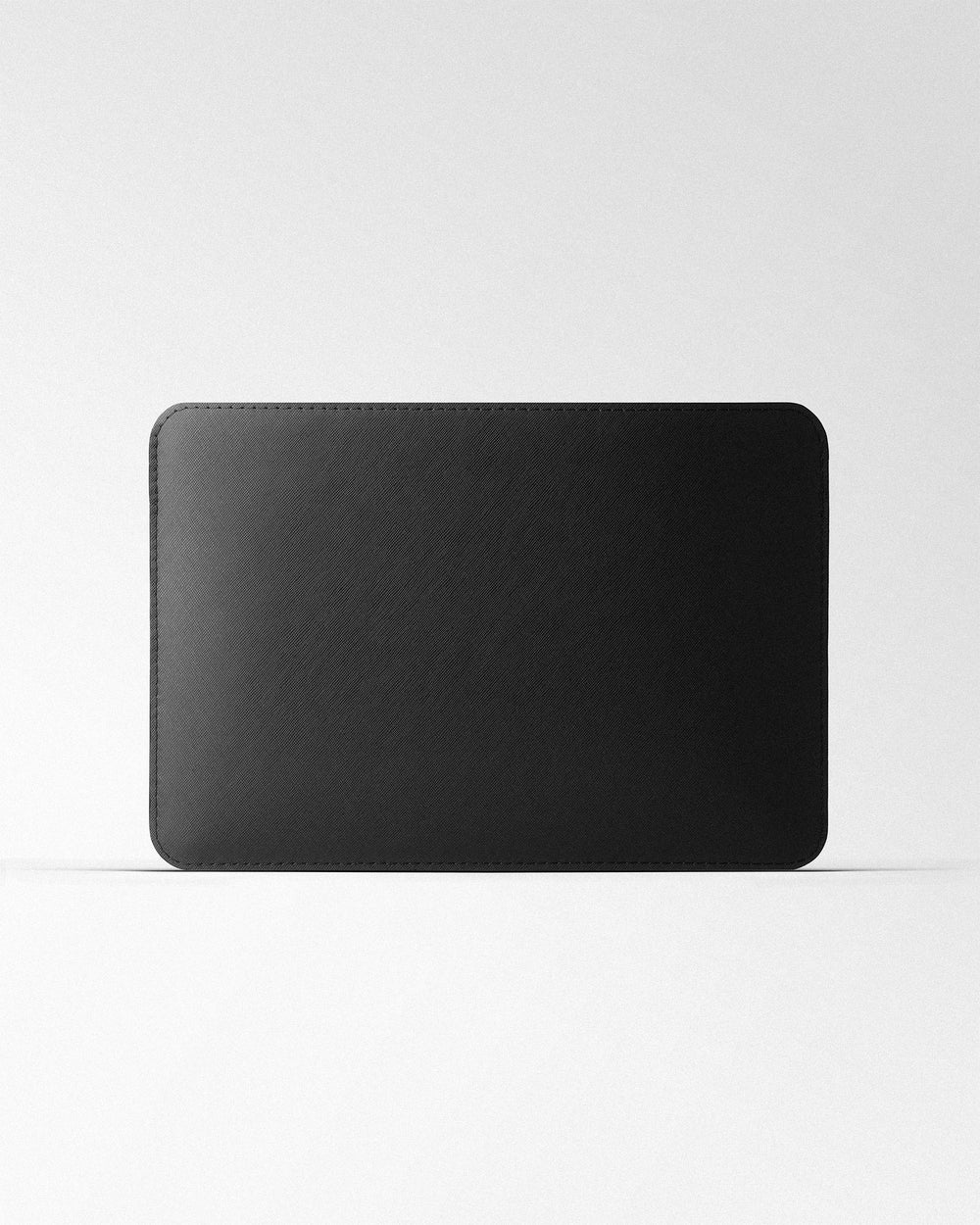 Чехол Minimalist из черной кожи сафьяно для MacBook