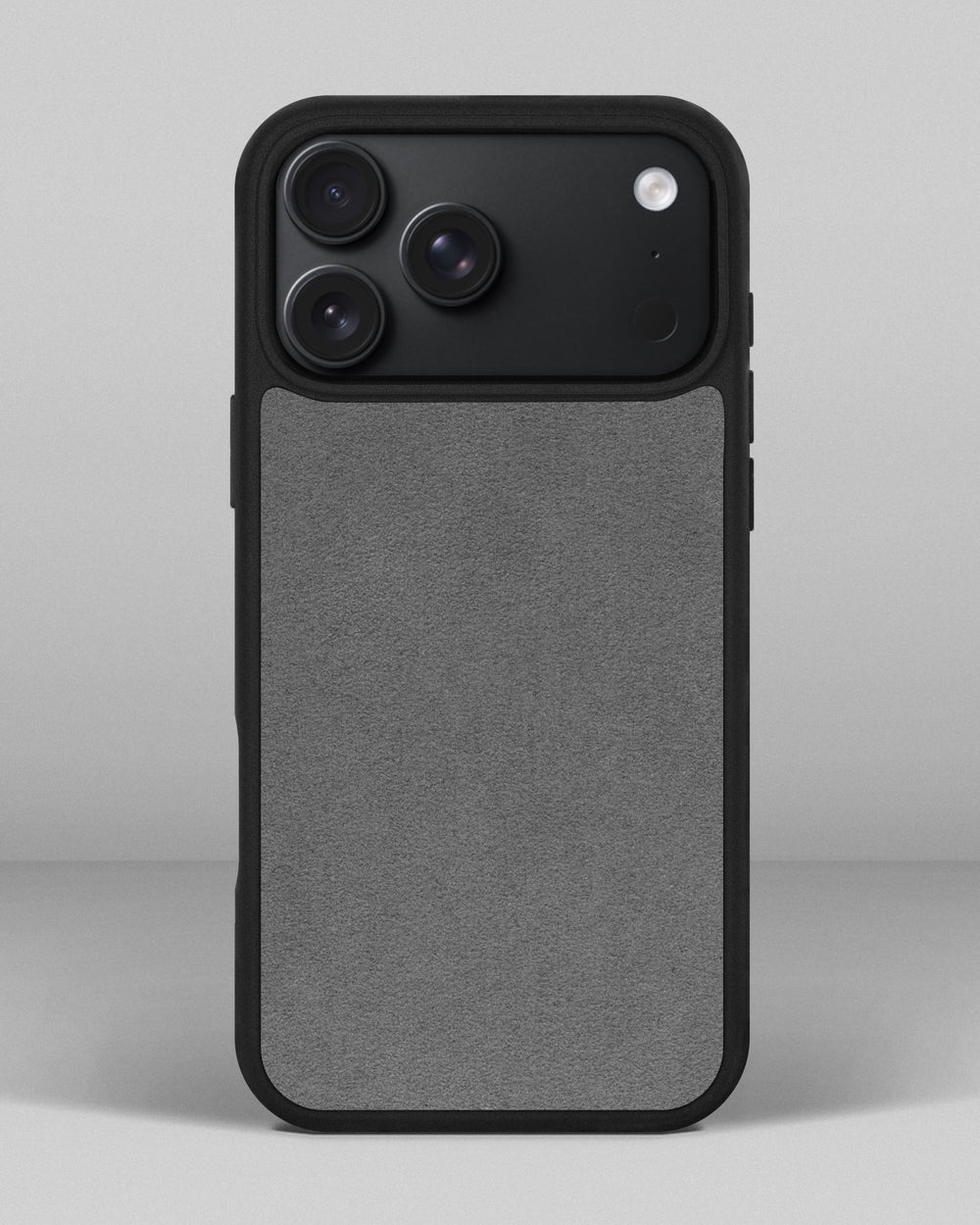 Чохол із світло-сірою вставкою з алькантари для iPhone 18 Pro Max