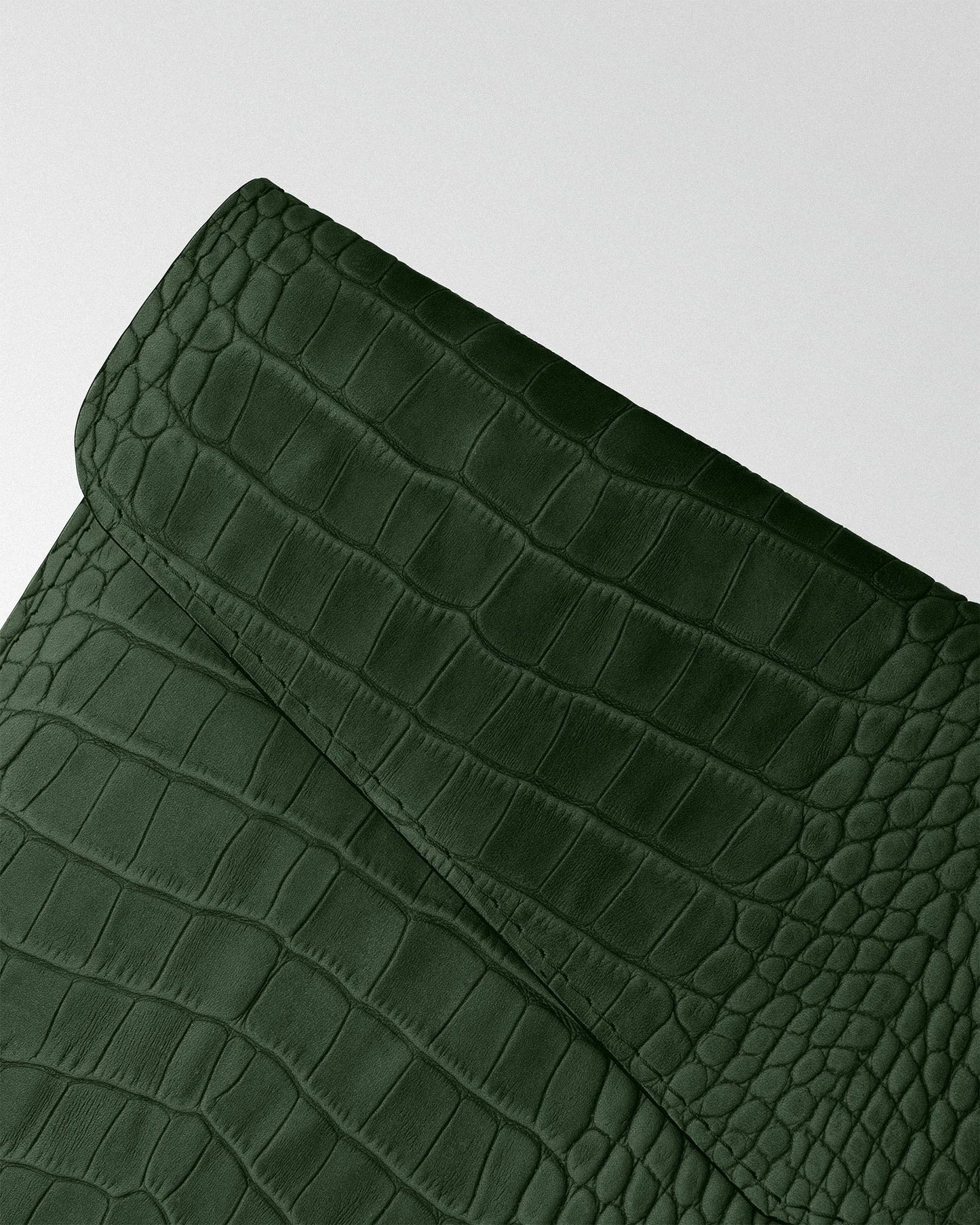 Magnetic Envelope Case in Green Crocodile Embossing for MacBook