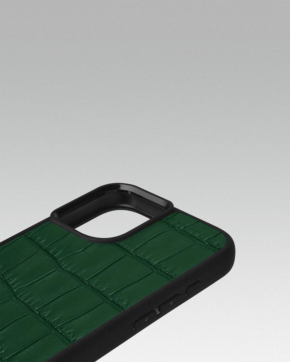 Dark green crocodile leather case for iPhone 16