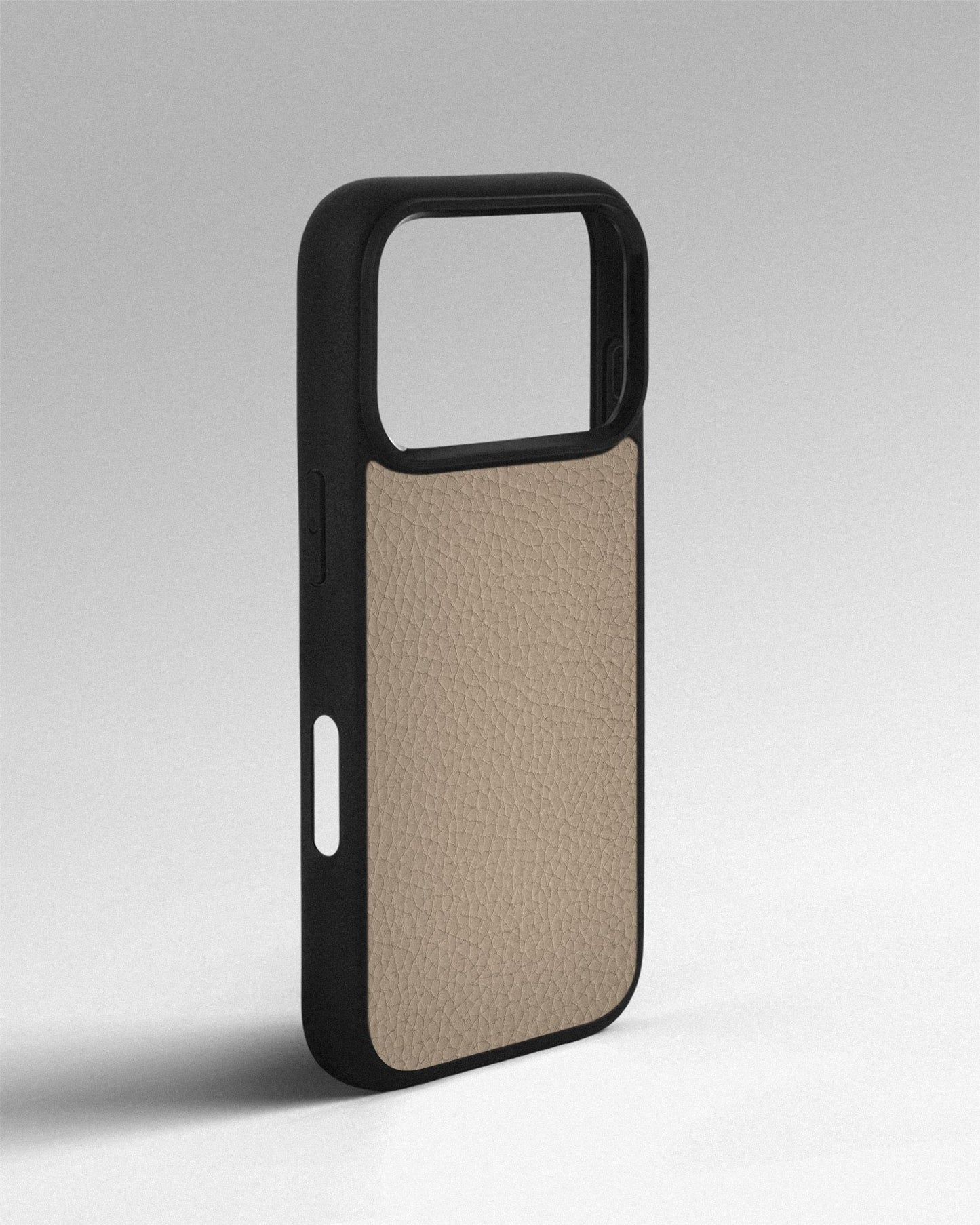 Чохол із бежевої телячої шкіри флотар для iPhone 17 Pro