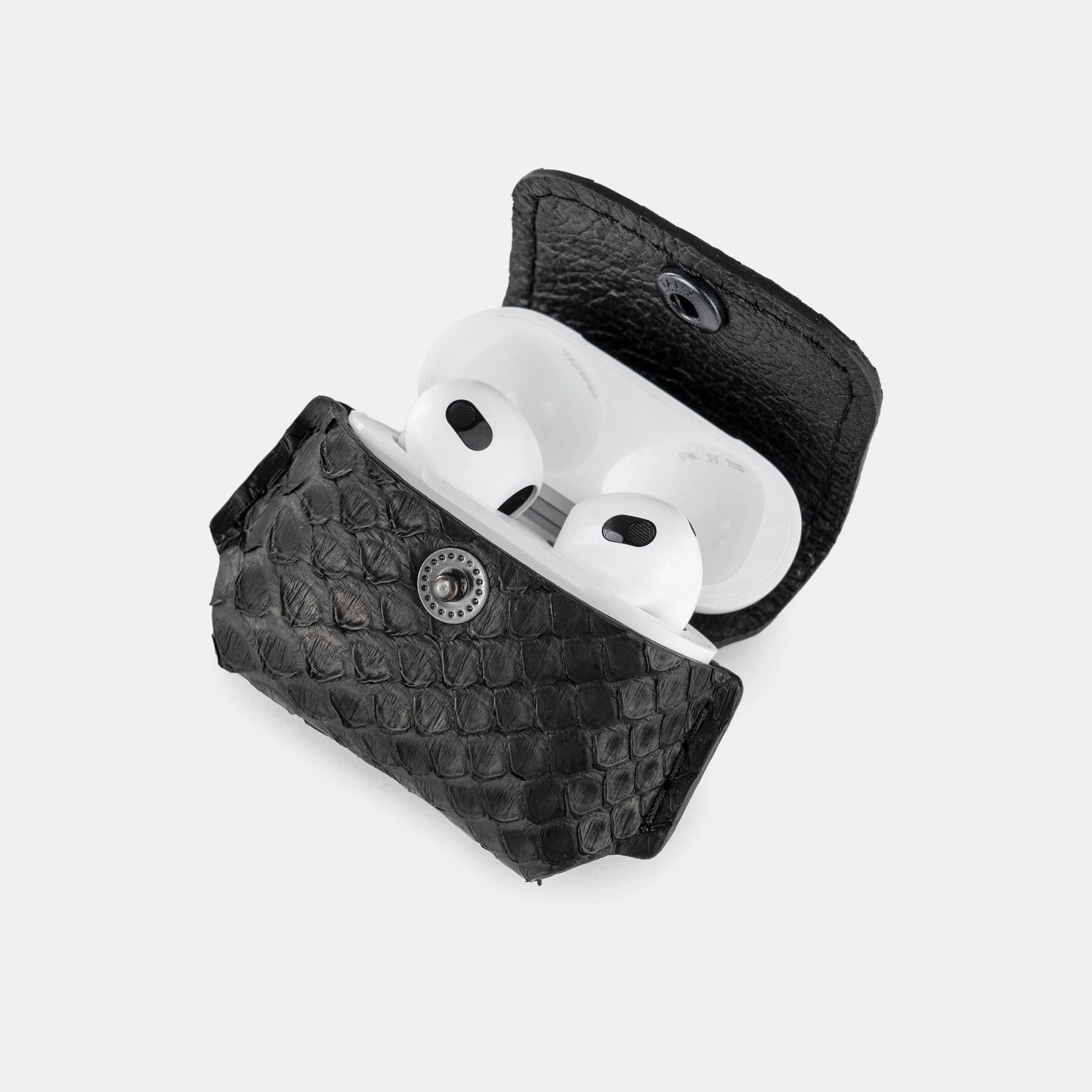 Чохол для AirPods 1/2 із чорної шкіри пітона з дрібними лусочками