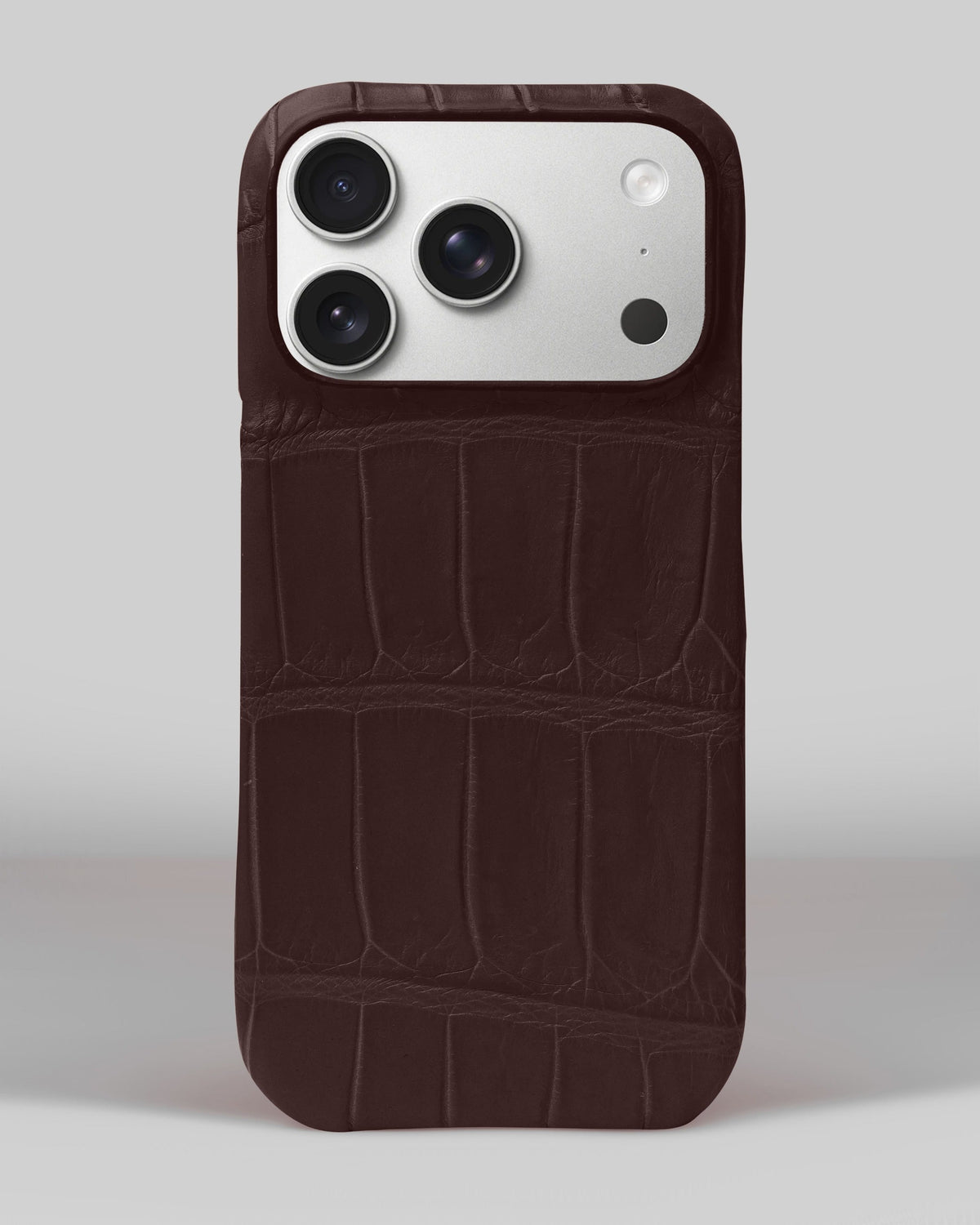 Темно-коричневий чохол обтягнутий шкірою крокодила для iPhone 18 Pro