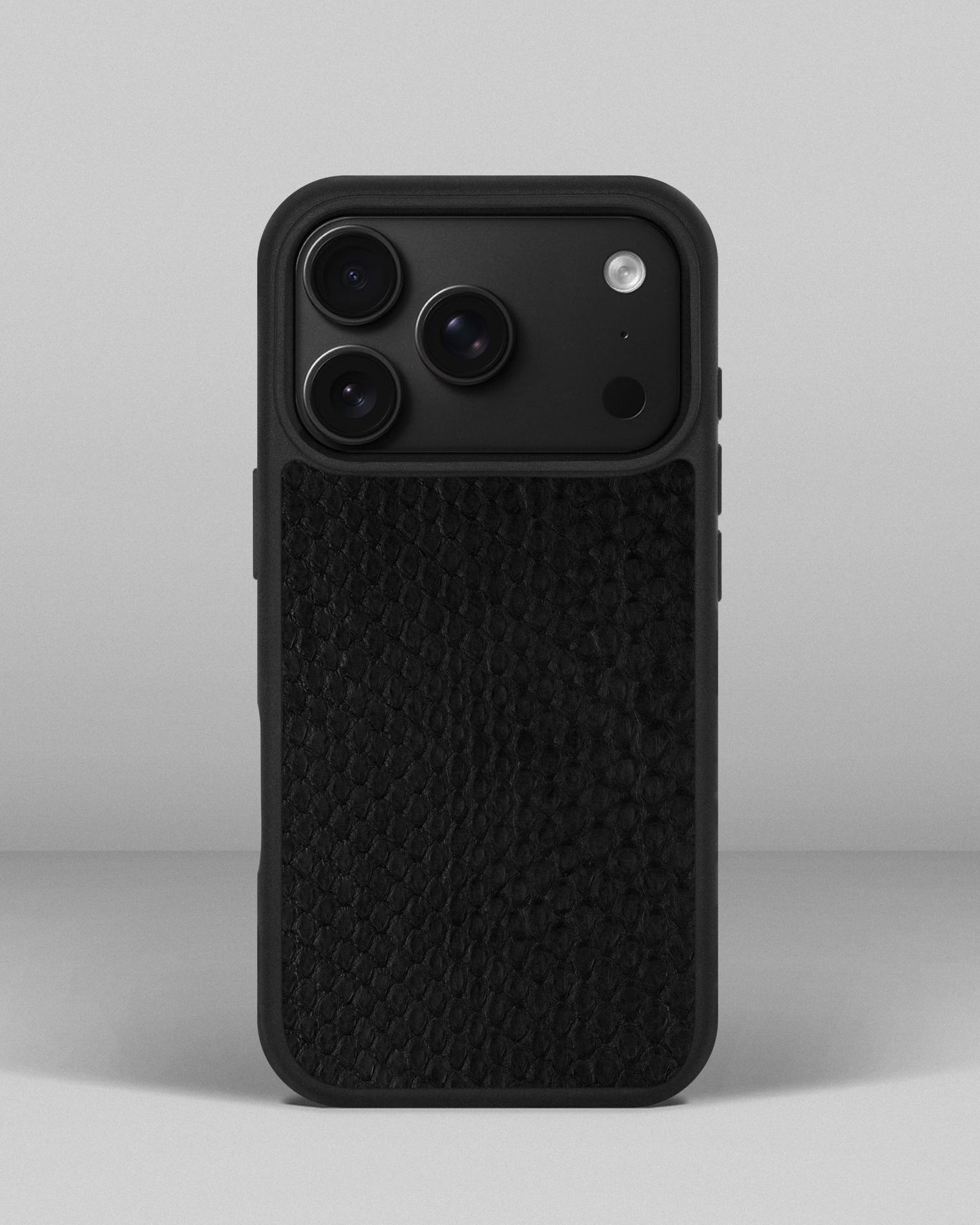 Чохол із чорної шкіри пітона з дрібними лусочками для iPhone 18 Pro