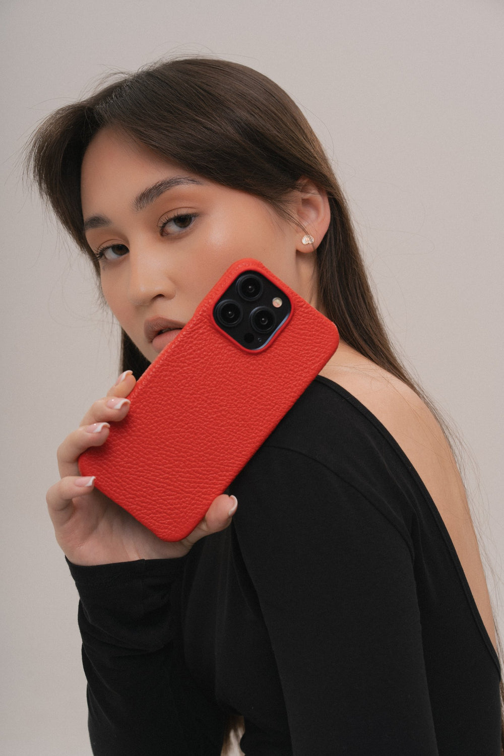 Красный кожаный чехол для iPhone 14 Pro