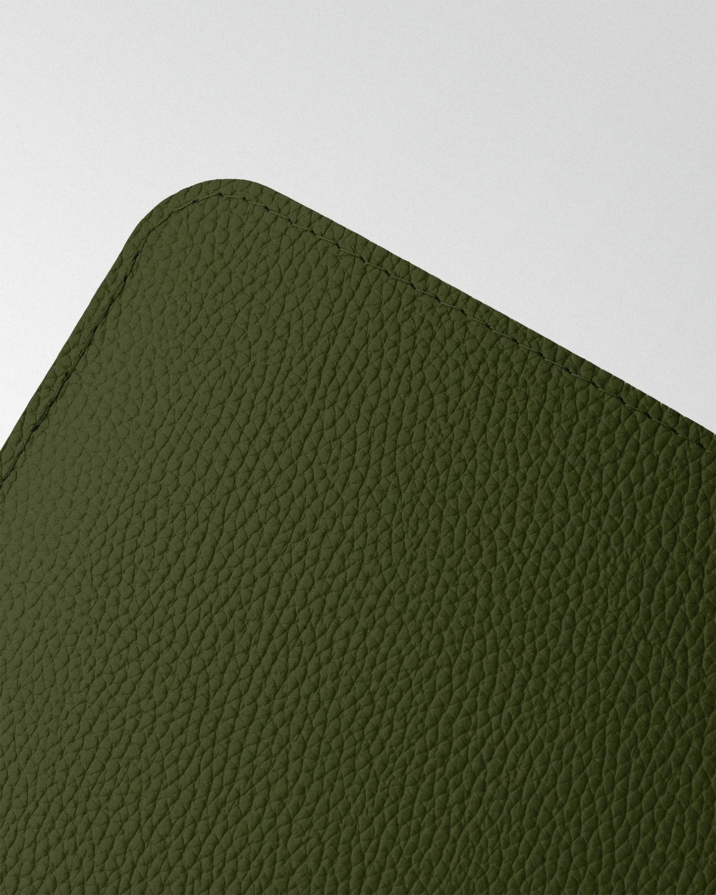 Чохол Minimalist із темно-зеленої шкіри для MacBook