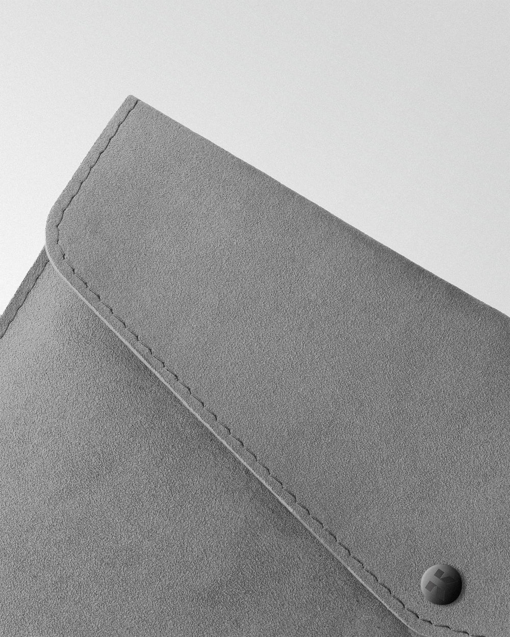 Чехол Envelope из светло-серой алькантары для MacBook