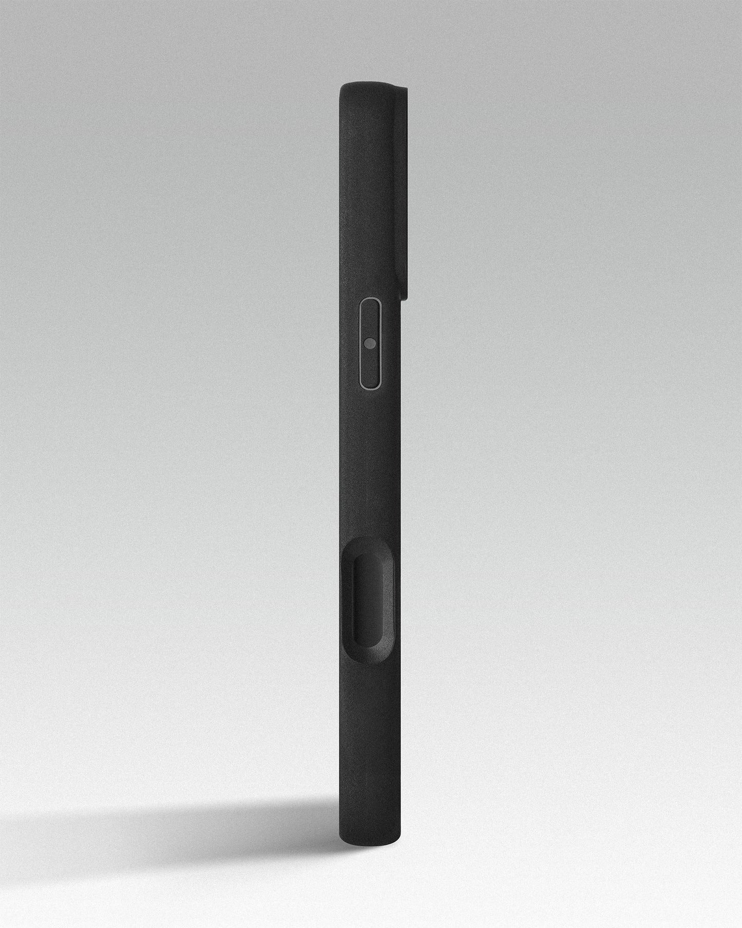 Чохол із червоною вставкою з алькантари для iPhone 13