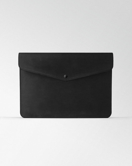 Чохол Envelope із чорного крейзі хорс для MacBook
