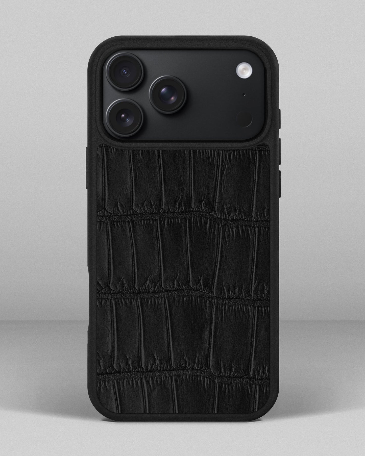 Чохол із чорної шкіри крокодила для iPhone 18 Pro Max