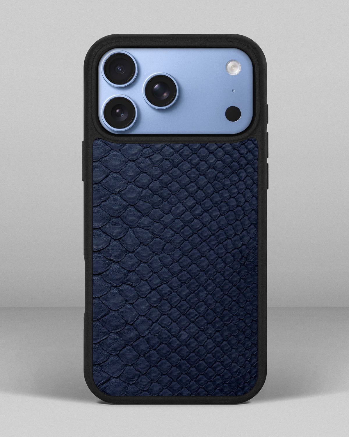 Чохол із темно-синьої шкіри пітона з дрібними лусочками для iPhone 18 Pro Max