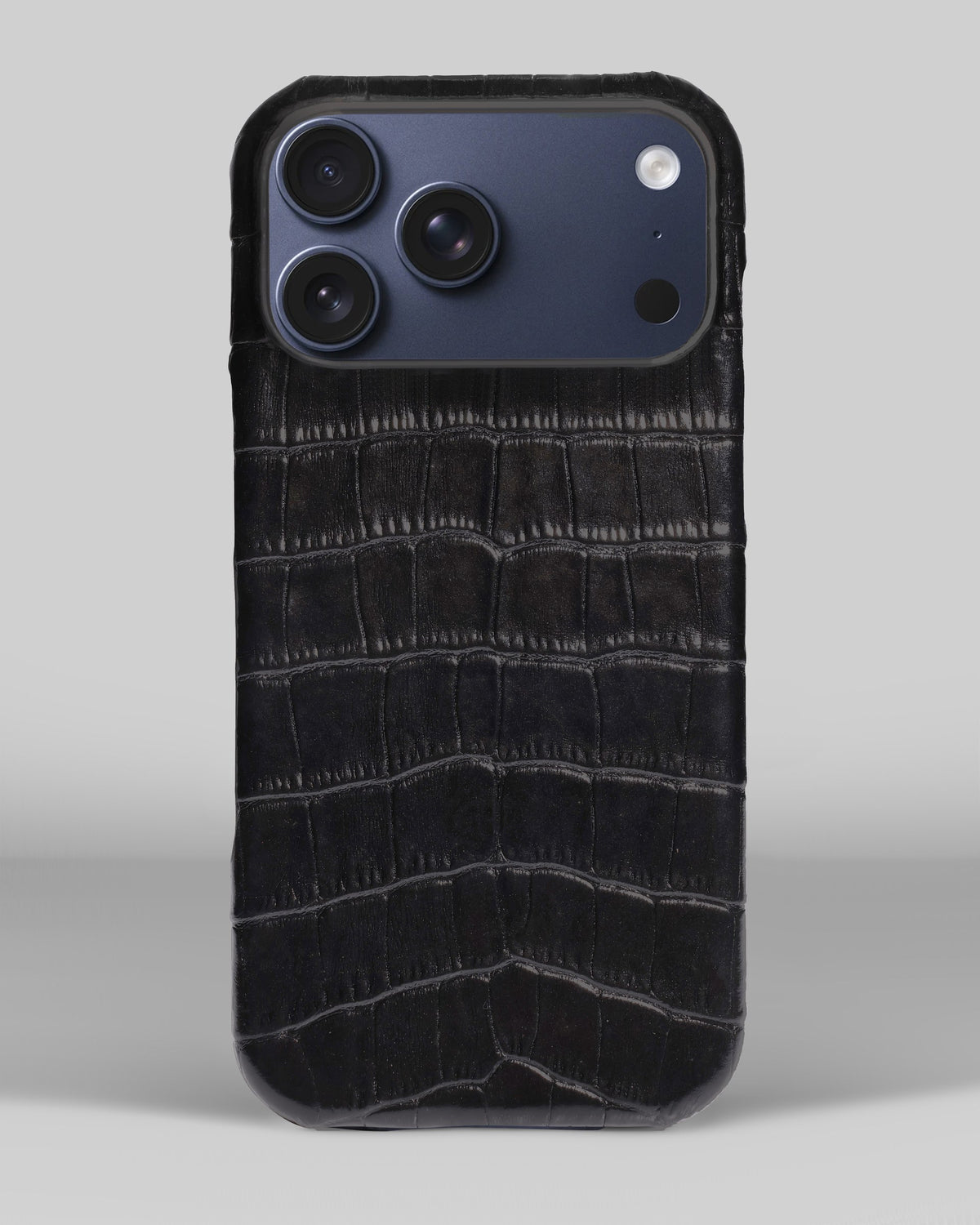 Чорний обтягнутий чохол з оновленого тиснення під крокодила для iPhone 17 Pro Max