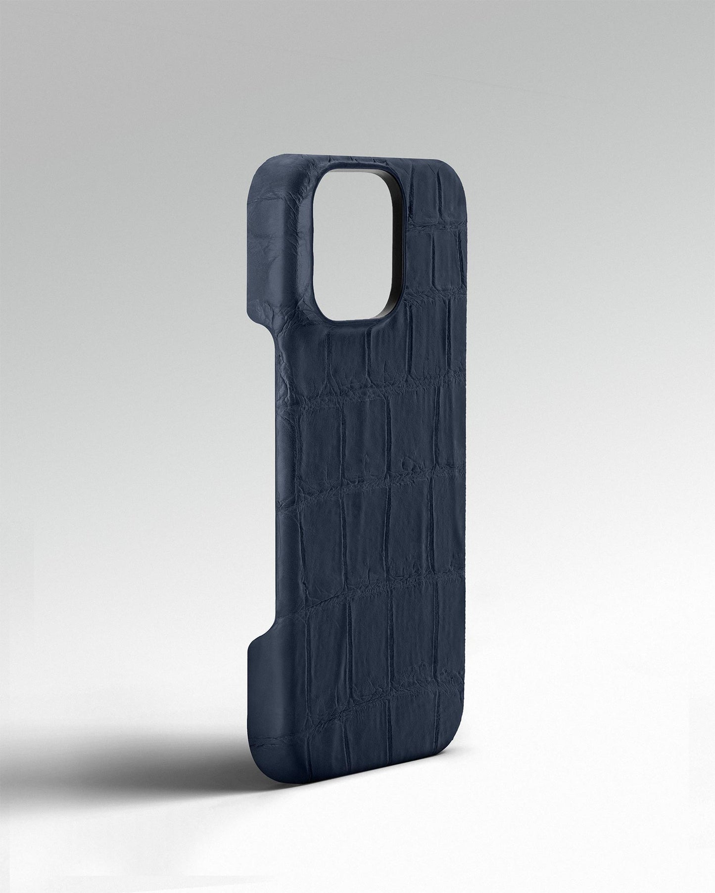 Темно-синій чохол обтягнутий шкірою крокодила для iPhone 15 Pro