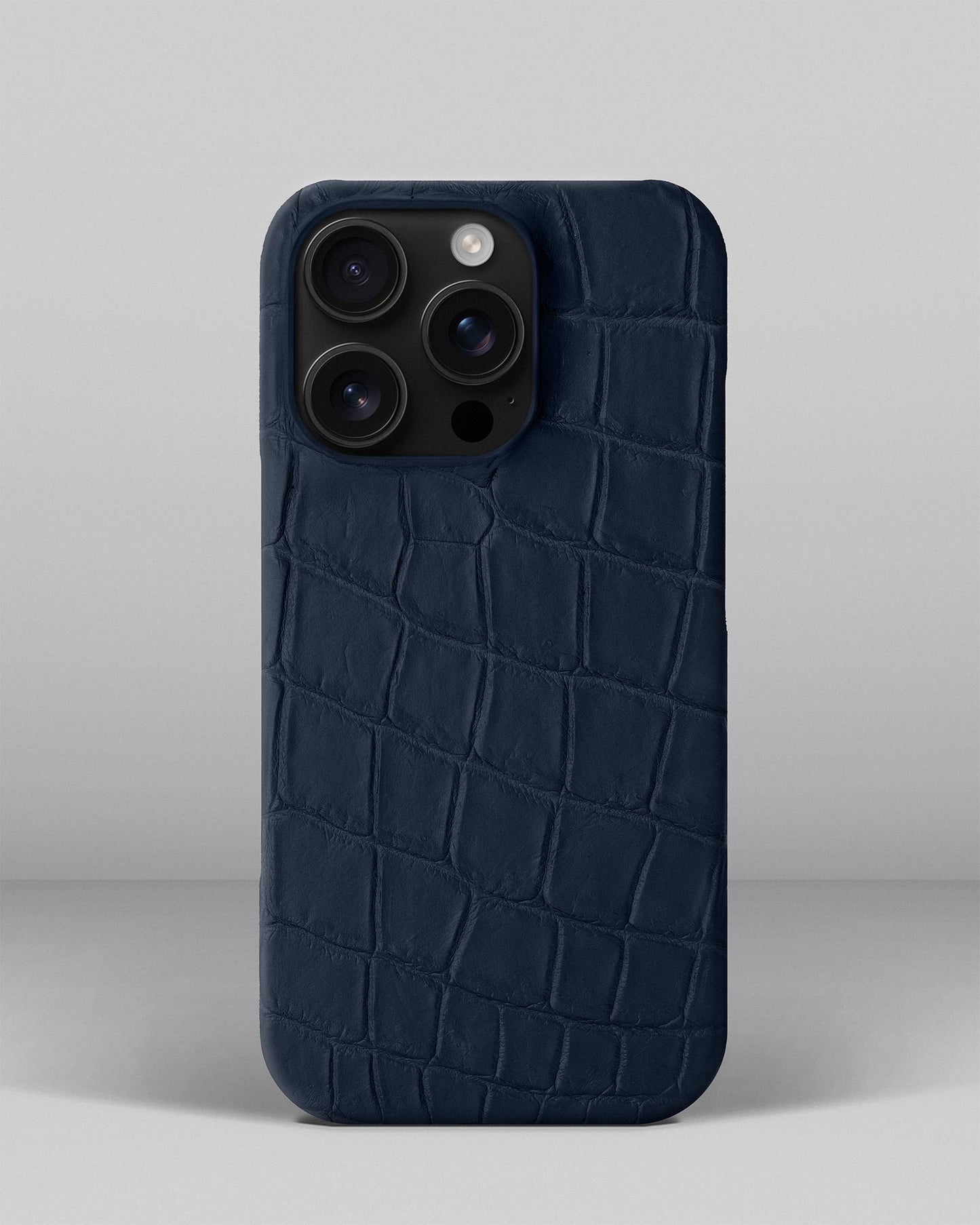 Темно-синій чохол обтягнутий шкірою крокодила для iPhone 15 Pro