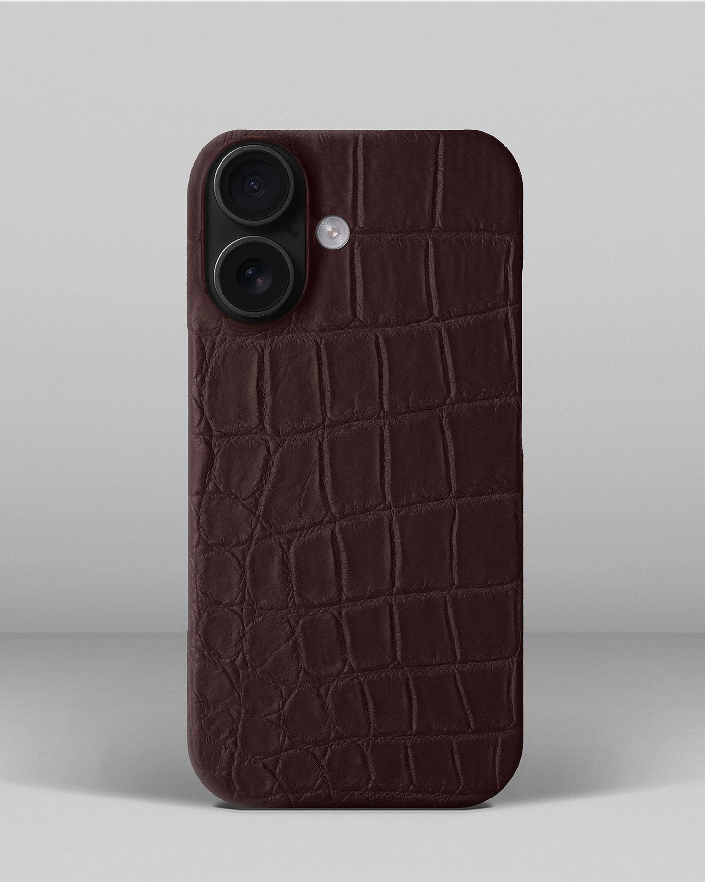 Темно-коричневий чохол обтягнутий шкірою крокодила для iPhone 14