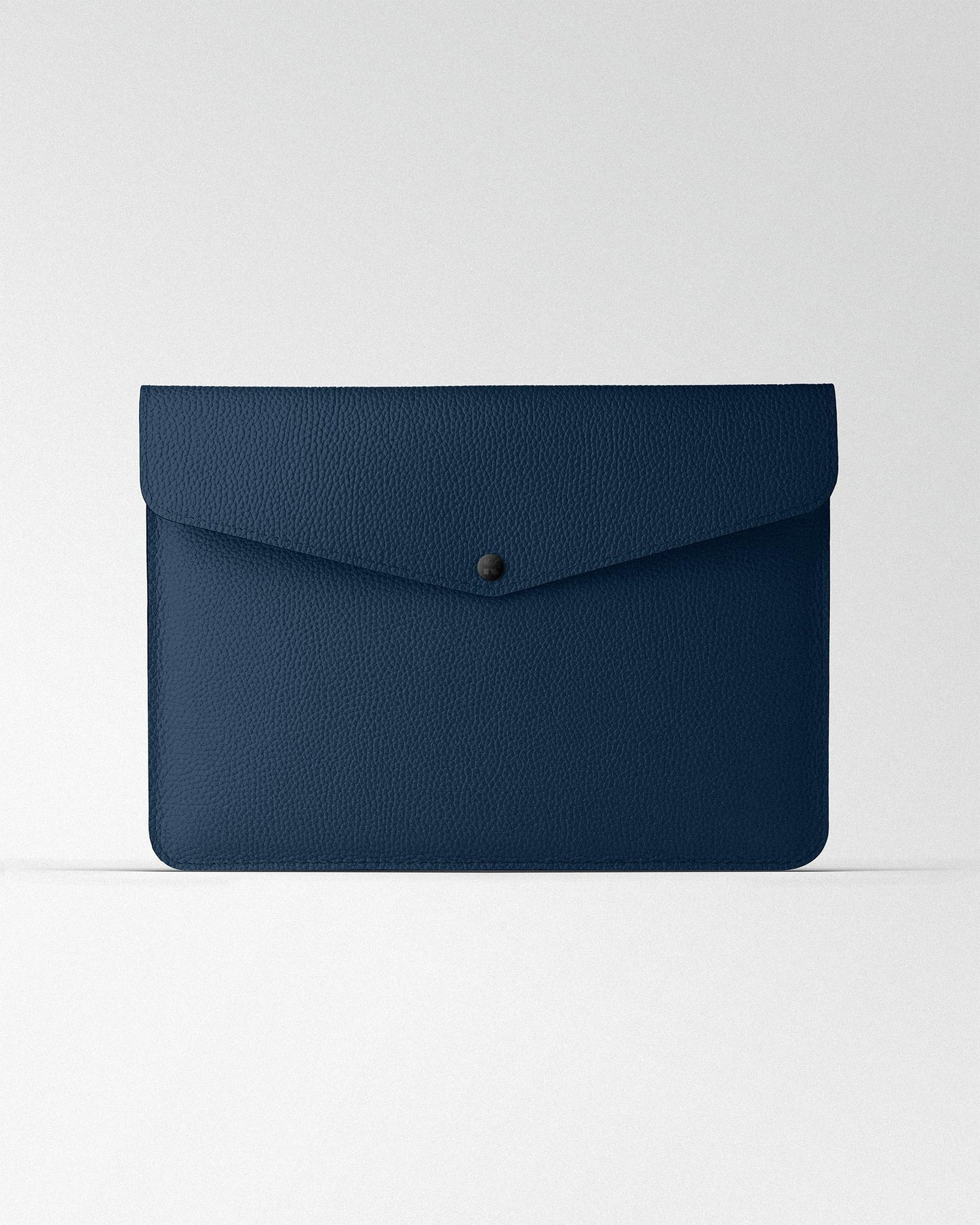 Чохол Envelope із темно-синьої шкіри для MacBook
