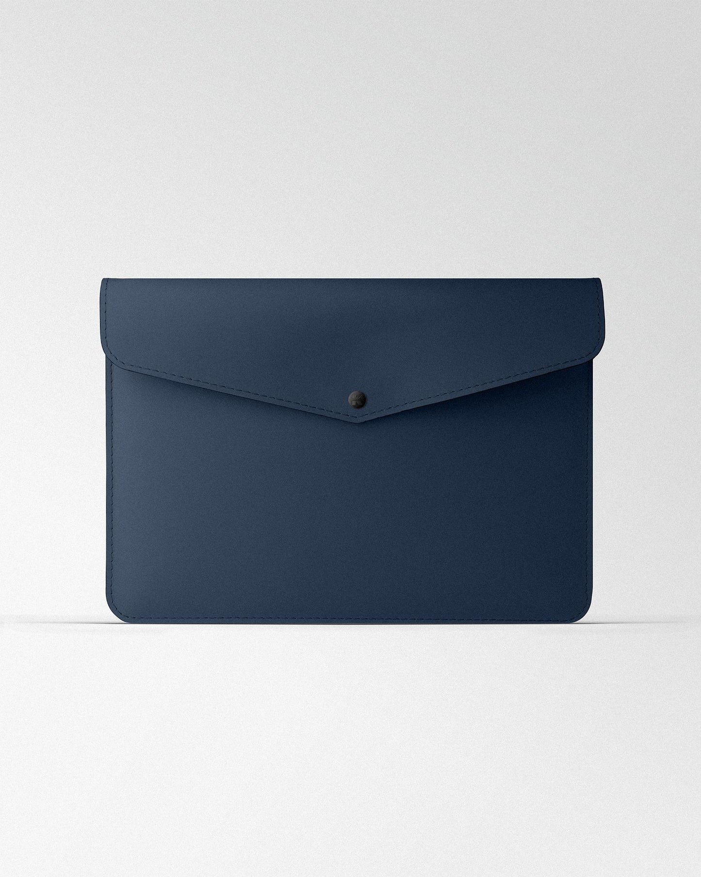 Чохол Envelope з темно-синьої шкіри для MacBook