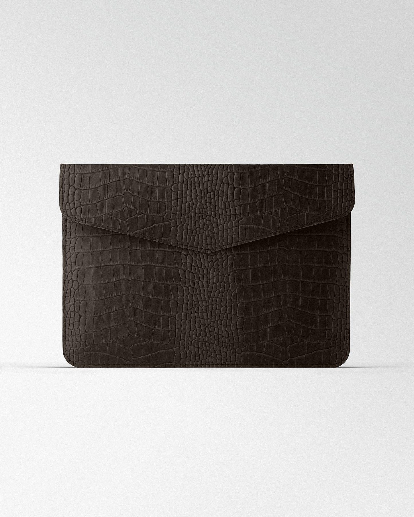 Чохол Magnetic Envelope  із темно-коричневого тиснення під крокодила для MacBook