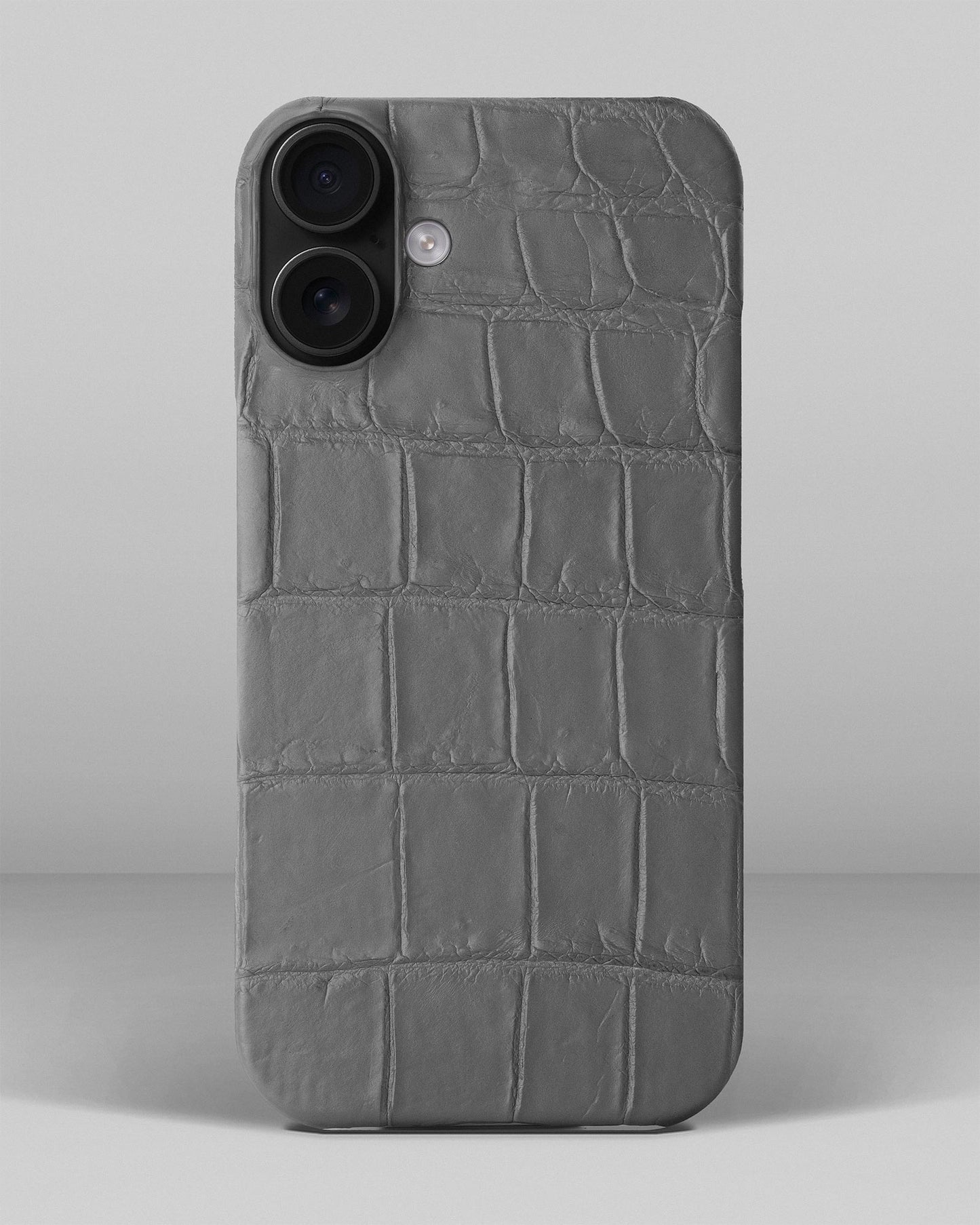 Сірий чохол обтягнутий шкірою крокодила для iPhone 16 Plus