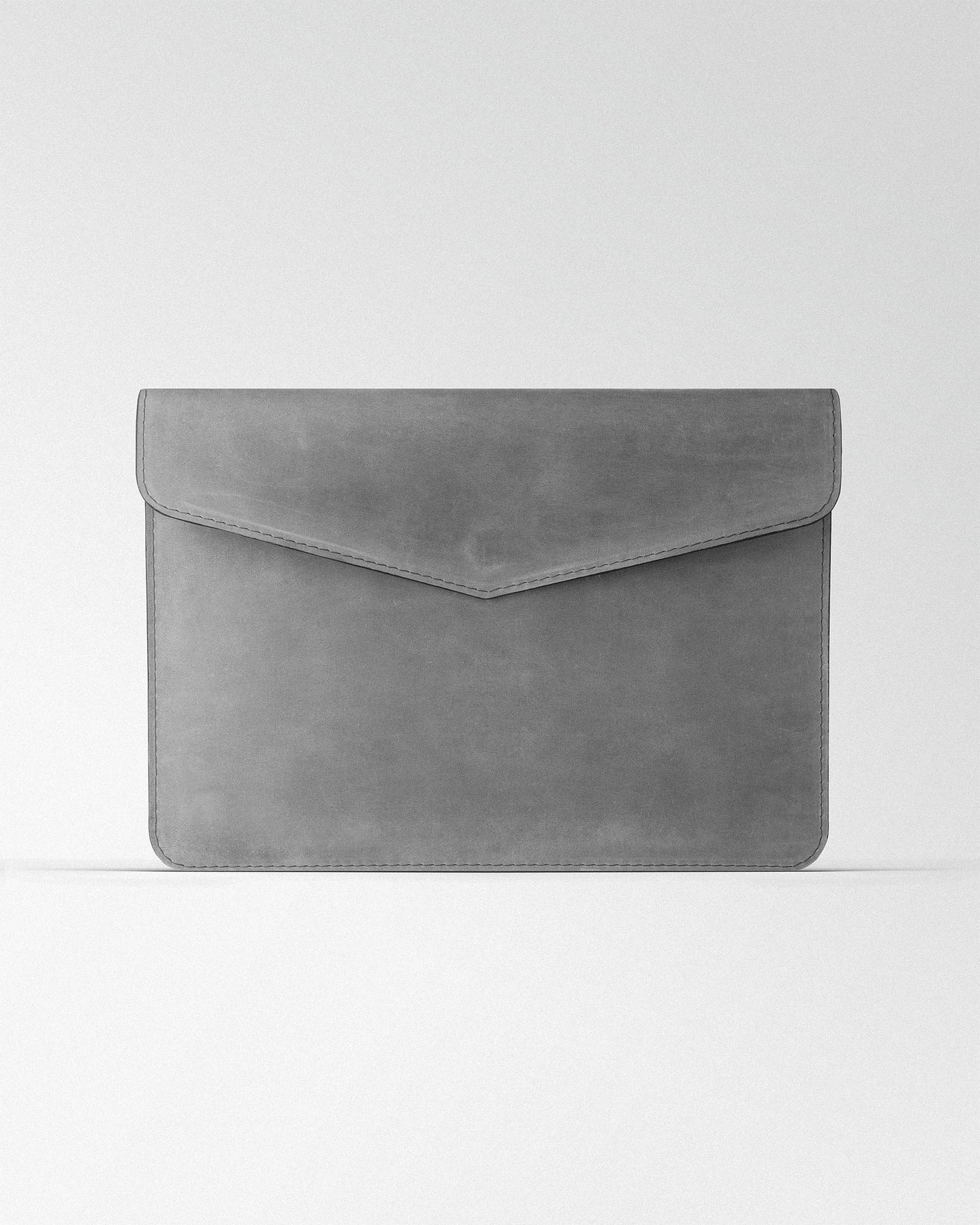 Чохол Magnetic Envelope із сірого крейзі хорс для MacBook