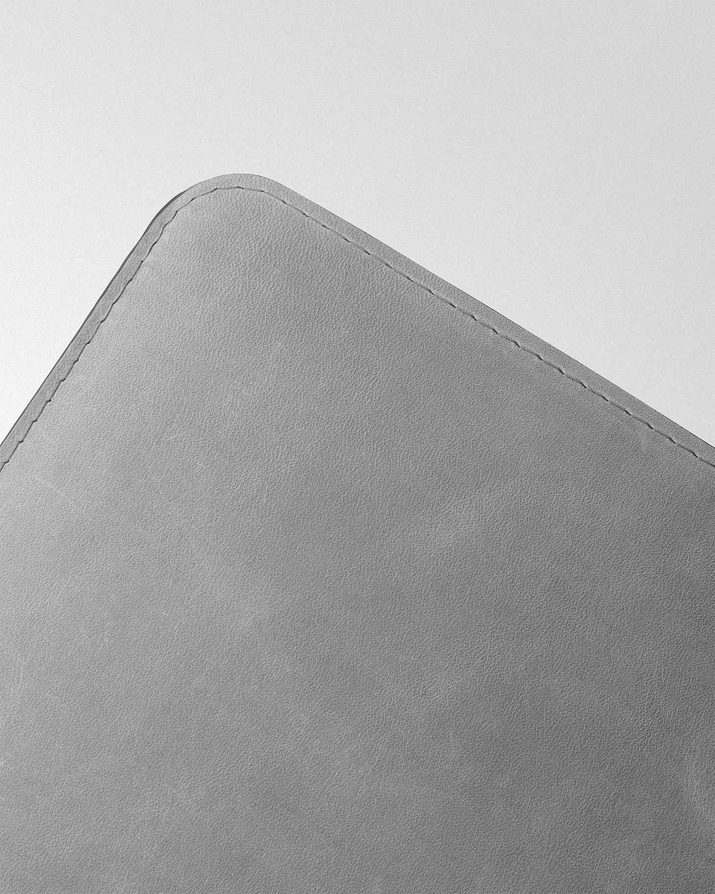 Чохол Minimalist із сірого крейзі хорс для MacBook