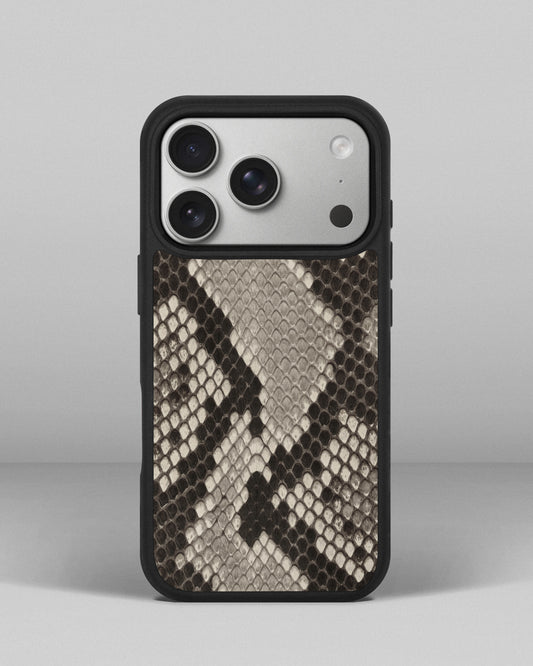 Чохол із чорно-білої шкіри пітона з дрібними лусочками для iPhone 17 Pro