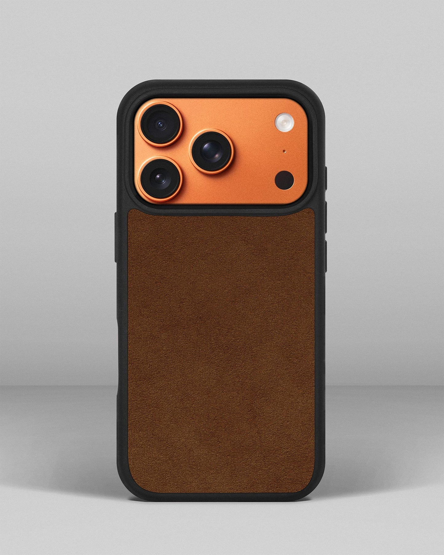 Чохол із рудою вставкою з алькантари для iPhone 17 Pro