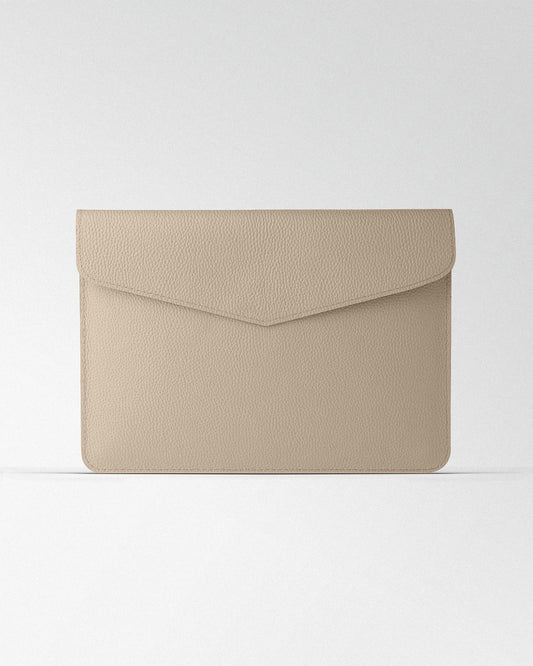 Чохол Magnetic Envelope із бежевої текстурної шкіри для MacBook