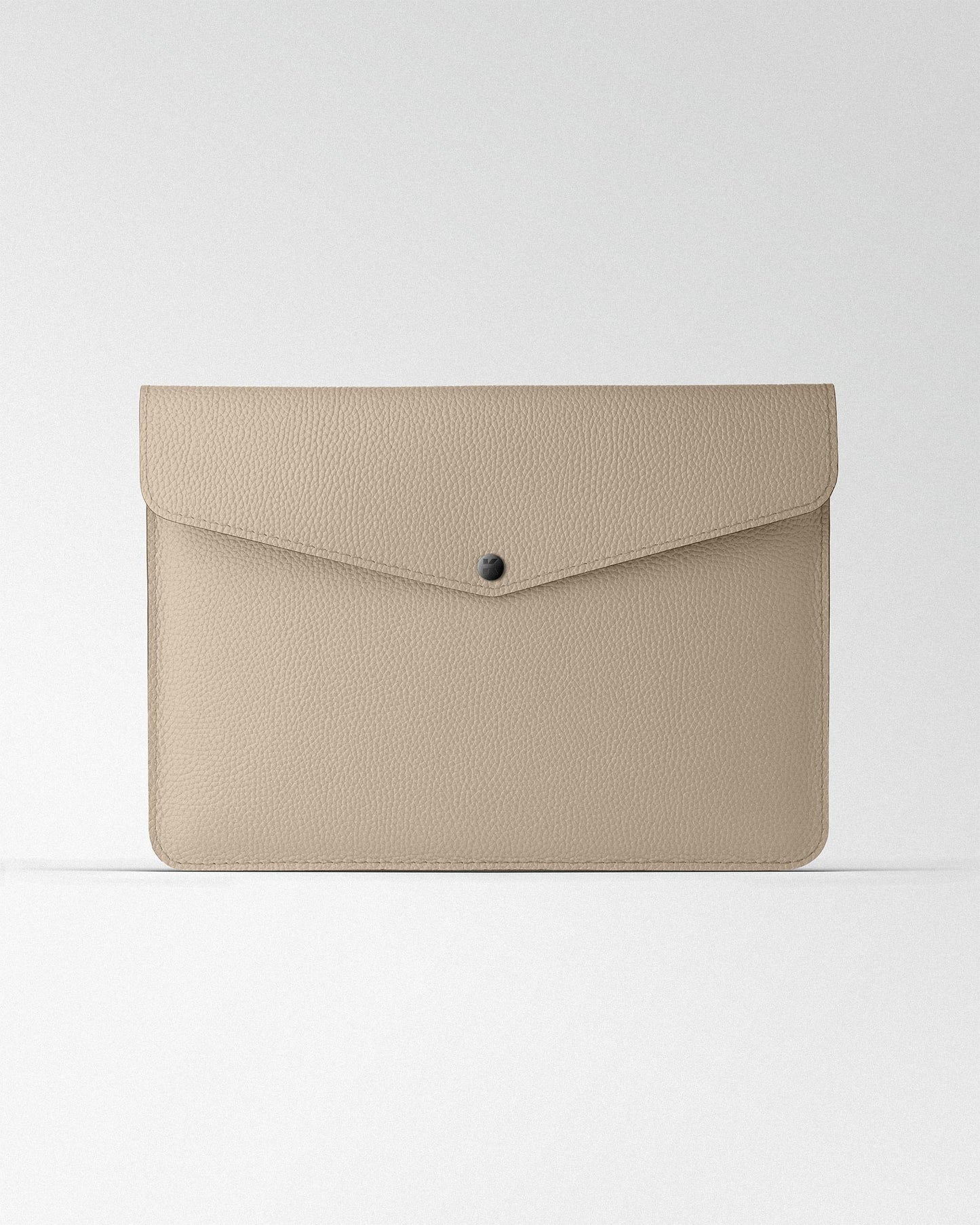 Чохол Envelope із бежевої шкіри для MacBook