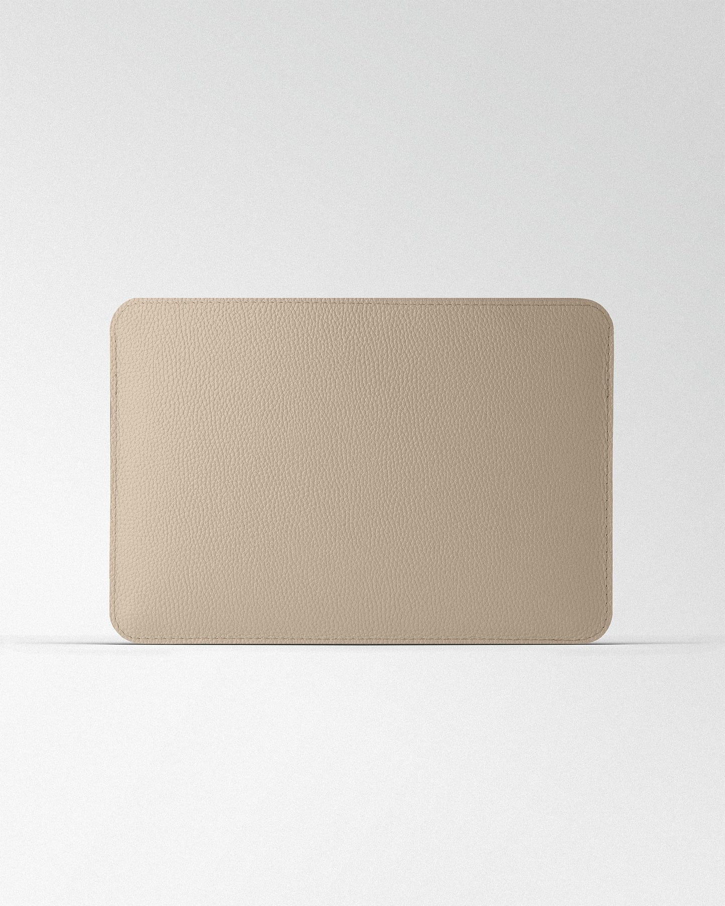 Чохол Minimalist із бежевої  шкіри для MacBook