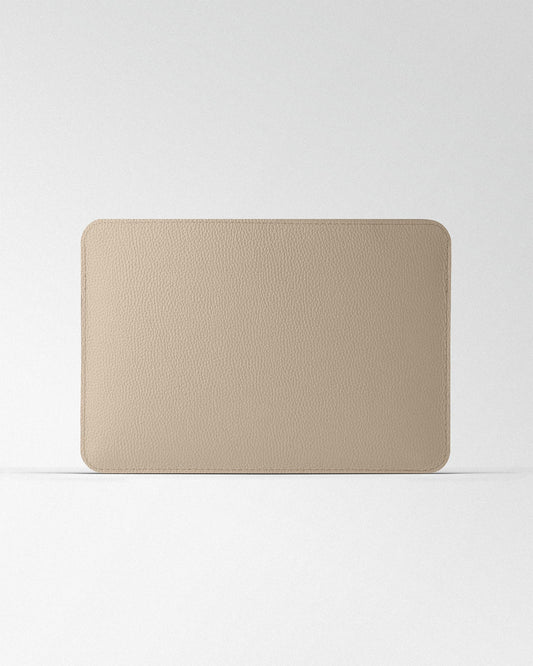 Чохол Minimalist із бежевої  шкіри для MacBook